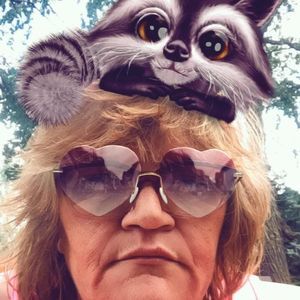 Meet your Posher, Lynn